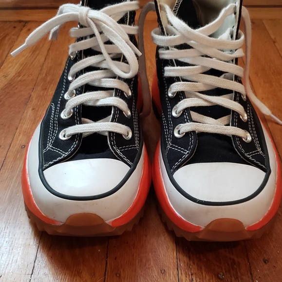 Converse - Picture 2 of 5